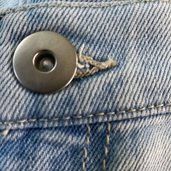 Light Denim Mom Jeans - Picture 4 of 7